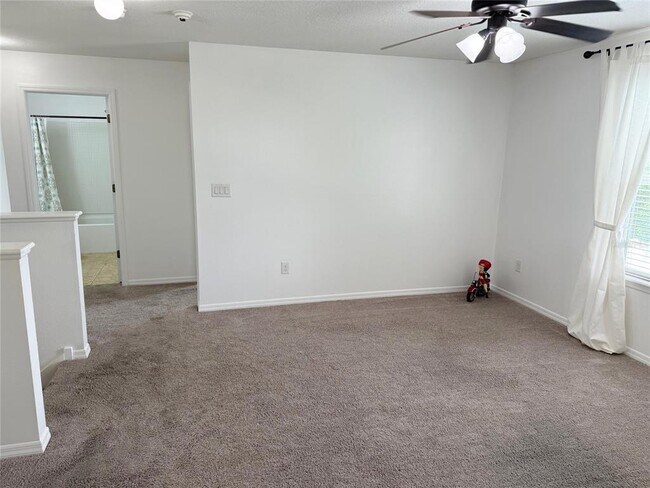 Building Photo - 12236 Fairlawn Dr