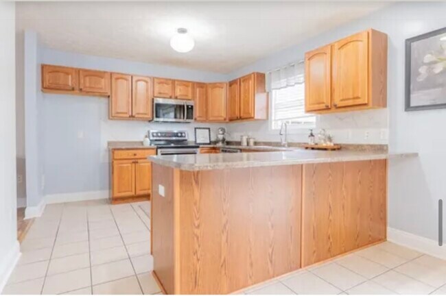 Building Photo - 590 Tall Oak Blvd NW