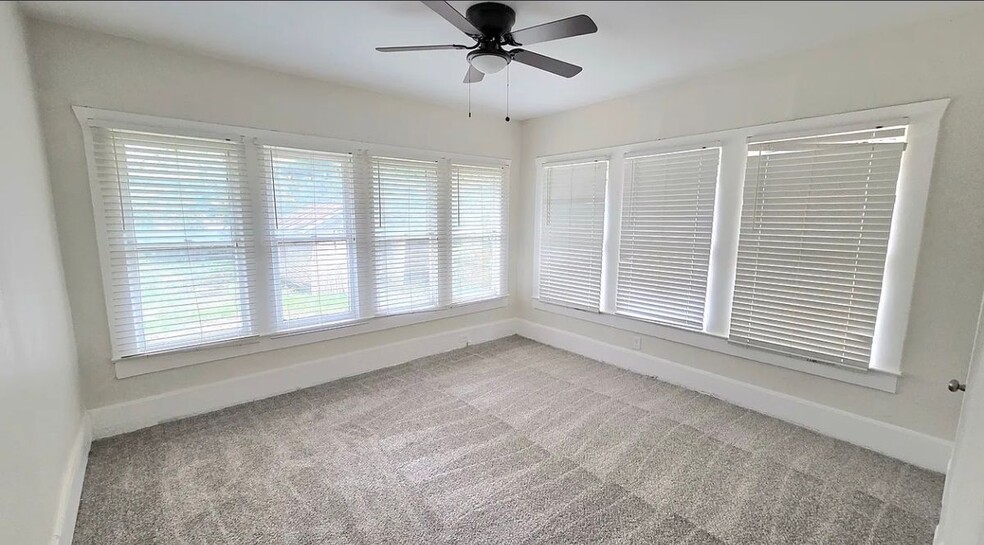 Building Photo - 2805 S Jennings Ave