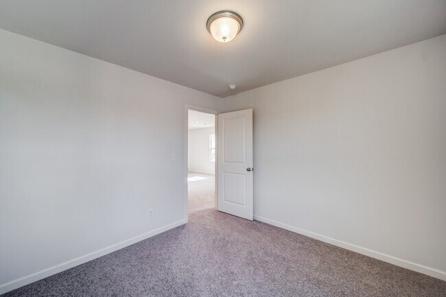 Building Photo - 300 Coverly Ct