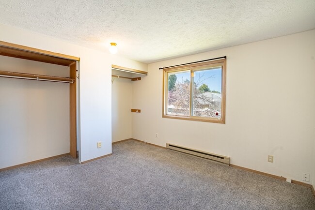 Building Photo - 3328 E 34th Ave