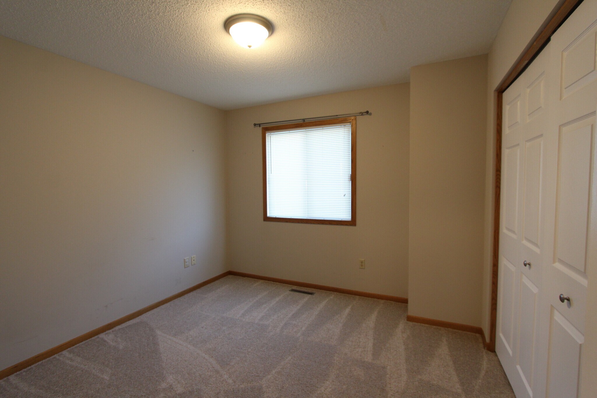 Building Photo - 15858 Griffon Path