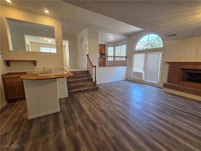 Building Photo - 8204 Tivoli Cove Dr