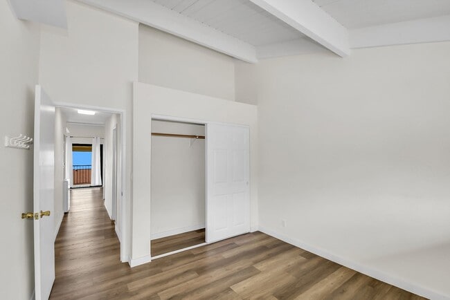 Building Photo - Modern 2 Bedroom 2 Bathroom Ocean View Con...