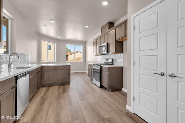 Building Photo - 1466 Copper Point Cir