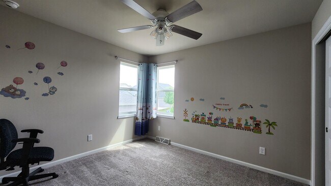 Building Photo - 9359 Highland Gate Way