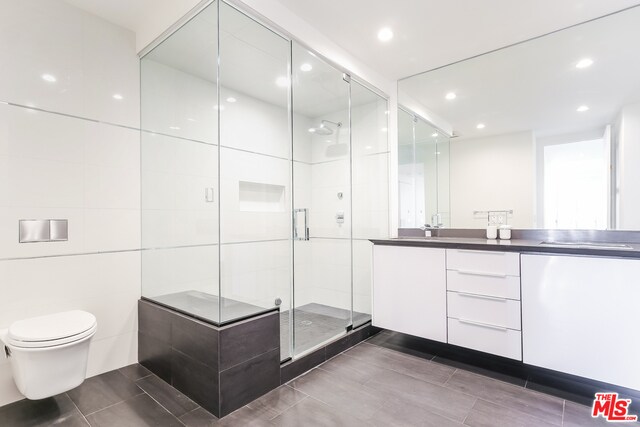 Building Photo - 1100 Alta Loma Rd