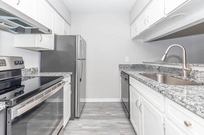 Building Photo - Pelican Reef Apartments A