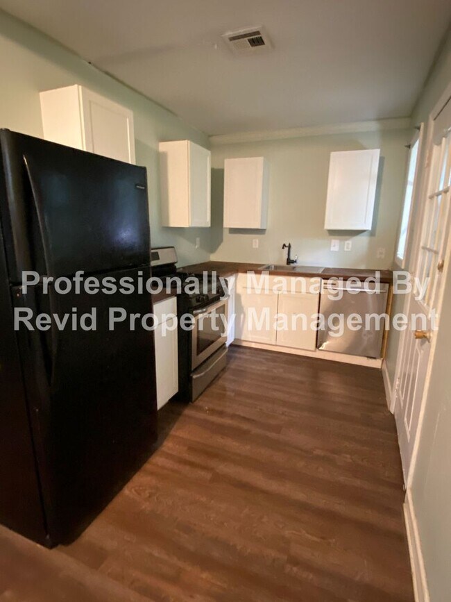 Building Photo - 4121 Westover Ave