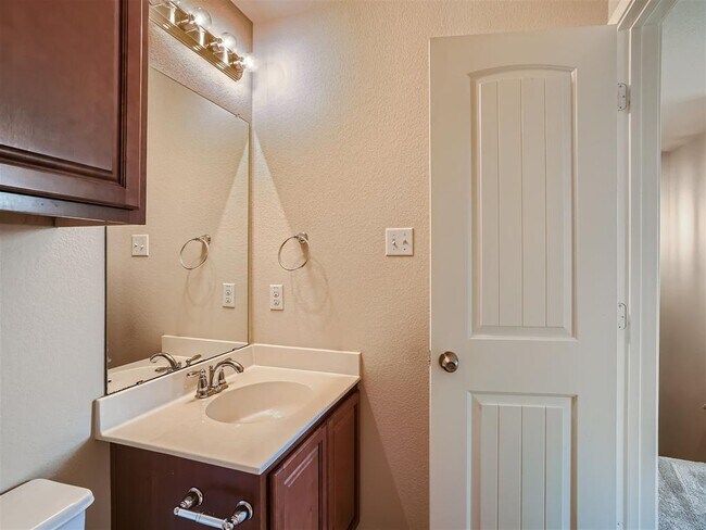 Building Photo - 819 Palo Duro Dr