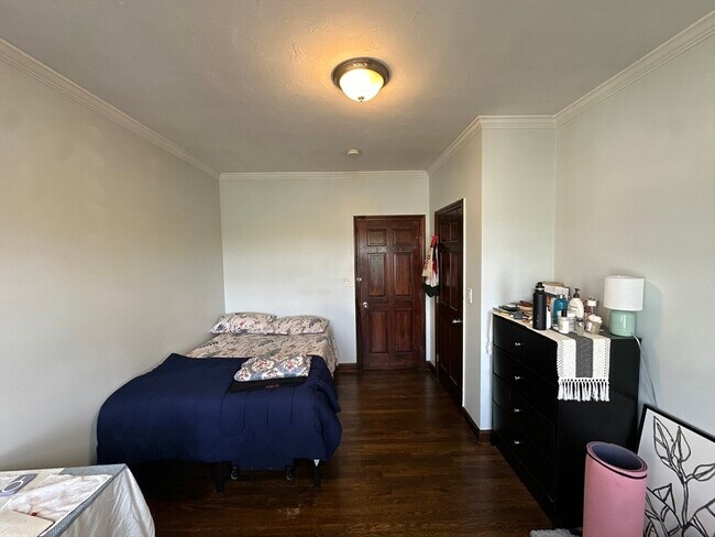 Building Photo - 435 Walnut Ave