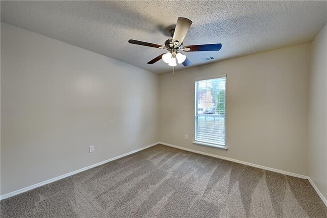 Building Photo - 3979 Sharon Spgs