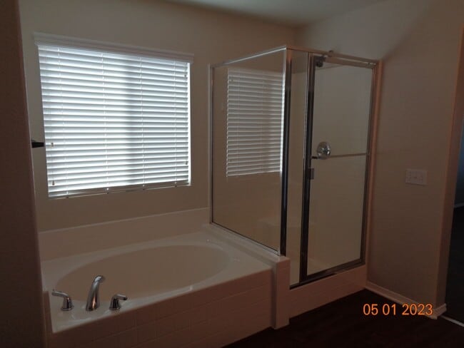 Building Photo - Beautiful 2 Story Home Offering 2548 sq. ft. and Built in 2005 with 3 Bedrooms plus office/additi...