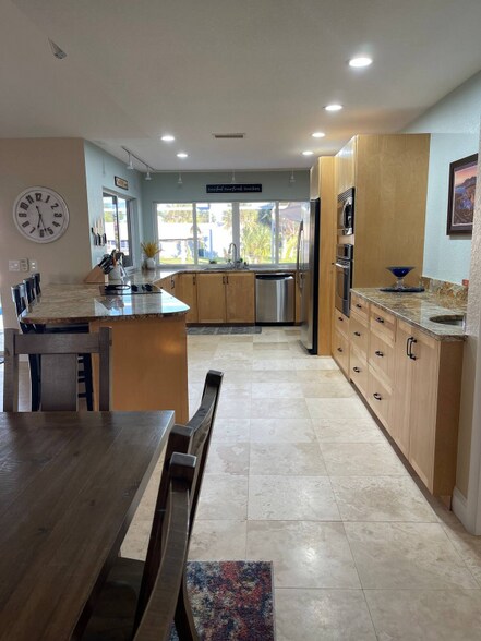 Building Photo - 3354 Dover Dr