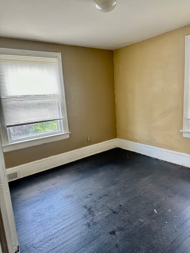 Building Photo - 265 Wildwood Ave