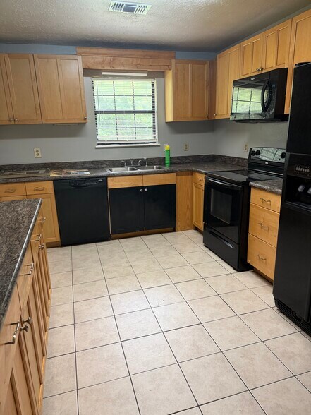 Building Photo - 4422 Blackbirch Ln