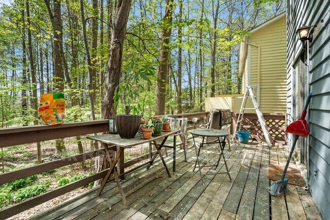 Building Photo - 116 Lantern Way