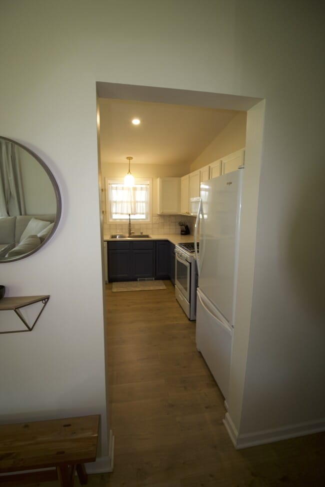 Building Photo - 2812 Stonebridge Dr