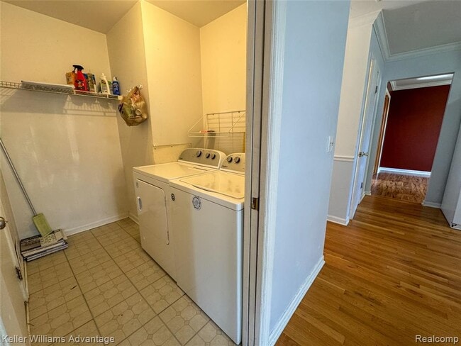 Building Photo - 2867 Woodmont Dr W
