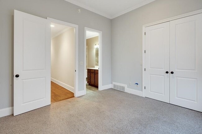 Building Photo - 10227 Matwood Oak Dr