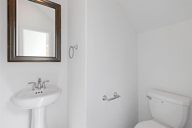 Building Photo - 4914 Chester Lk Ln