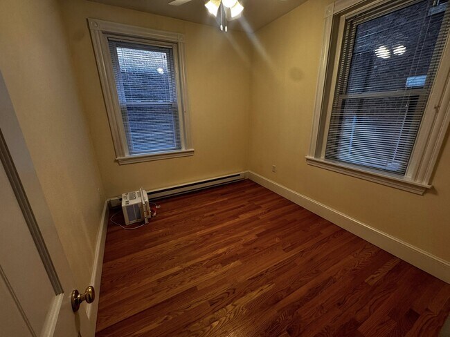 Building Photo - 29 Revere St