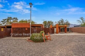 Building Photo - 2131 N Margaret Ave