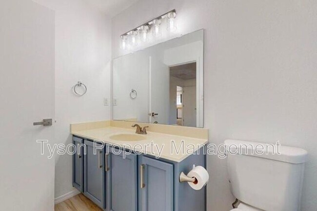 Building Photo - 1033 Desert Paintbrush Loop