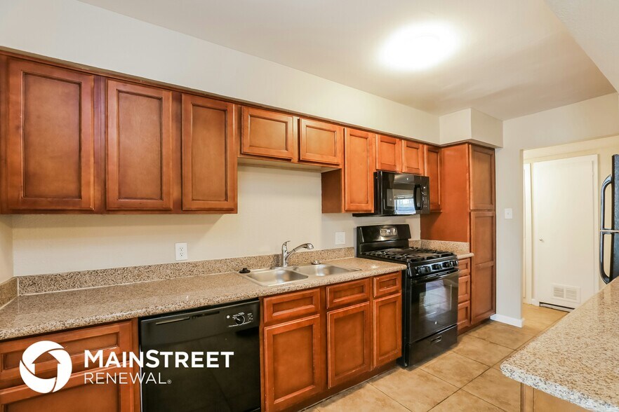 Building Photo - 6353 W Keim Dr