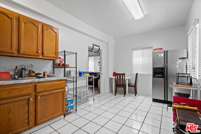 Building Photo - 2963 San Marino St