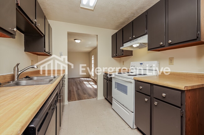 Building Photo - 8755 Mardi Gras Dr