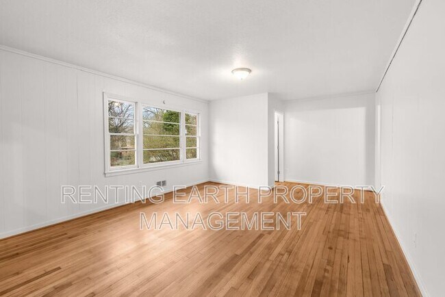 Building Photo - 221 Lawson Rd