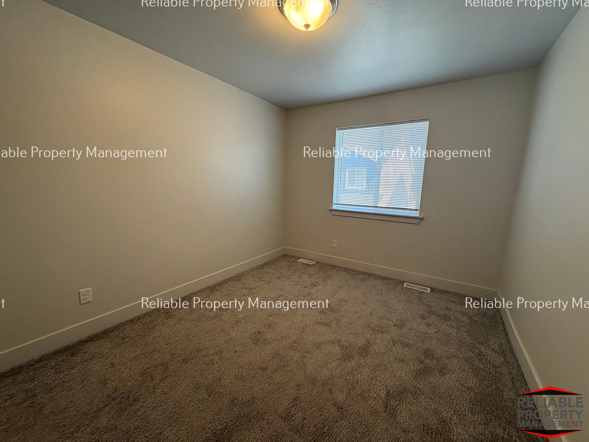 Building Photo - 140 S Emery Ln