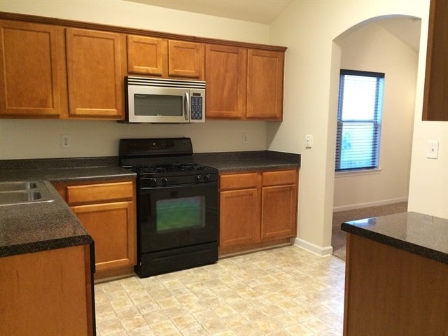 Building Photo - 70 Camden Way