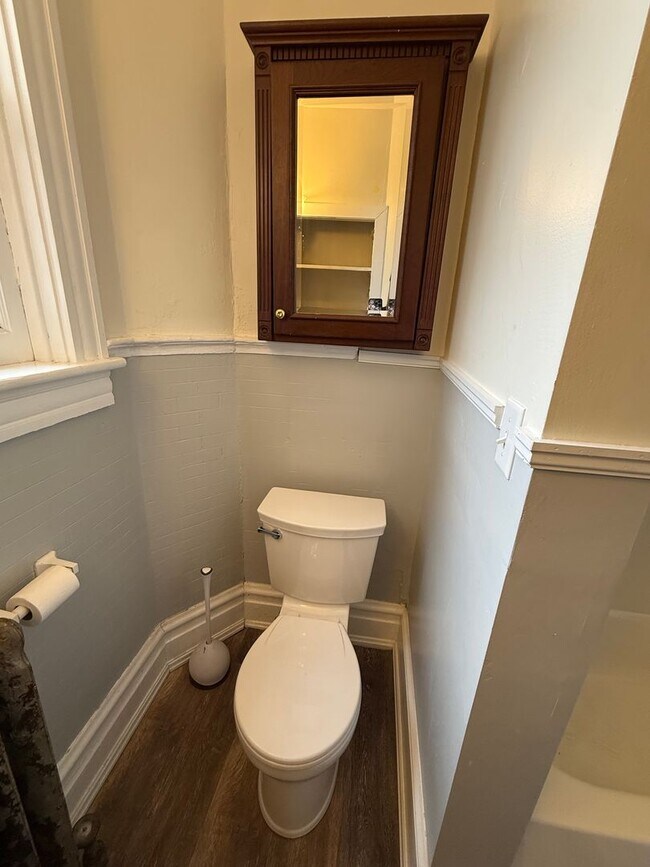 Building Photo - 49 W Commerce St