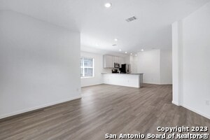 Building Photo - 9242 Landa Falls