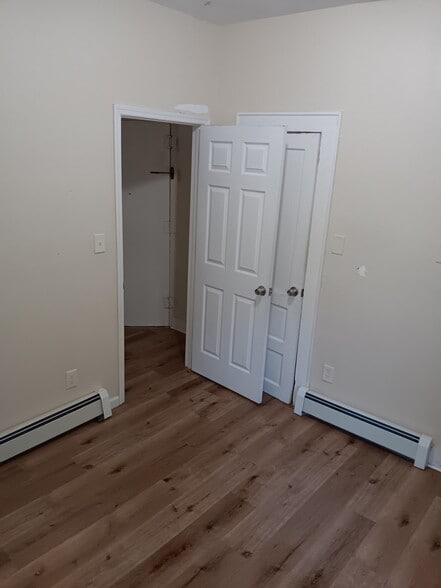 Building Photo - 449 Pavonia Ave