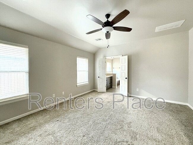 Building Photo - 2713 SE 22nd St