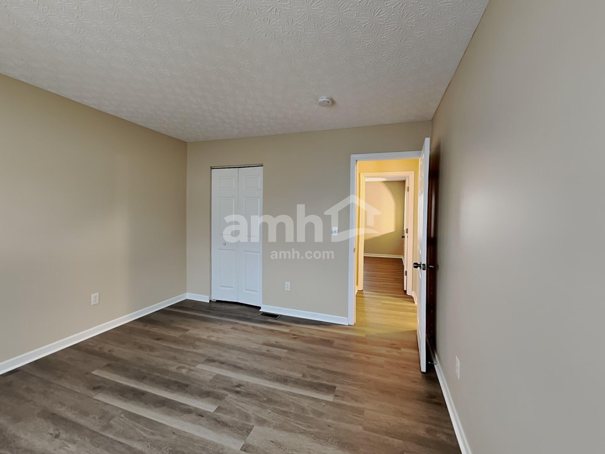 Building Photo - 1009 Legacy Ln SW