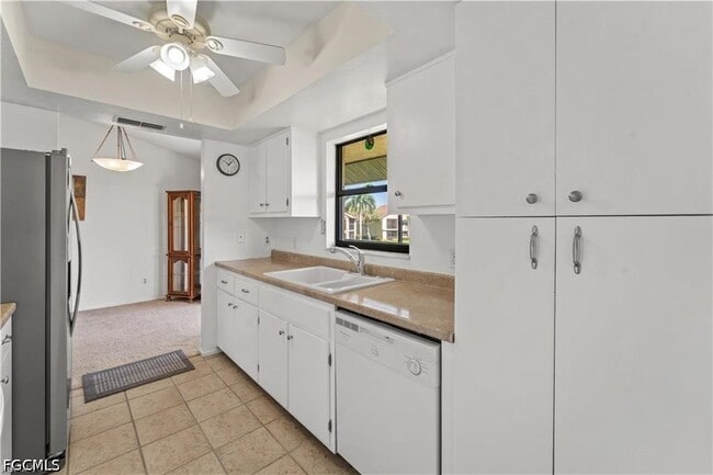 Building Photo - 8565 Charter Club Cir