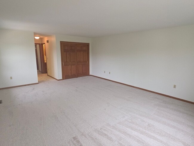 Building Photo - 3207 S Ridge Crest Ct