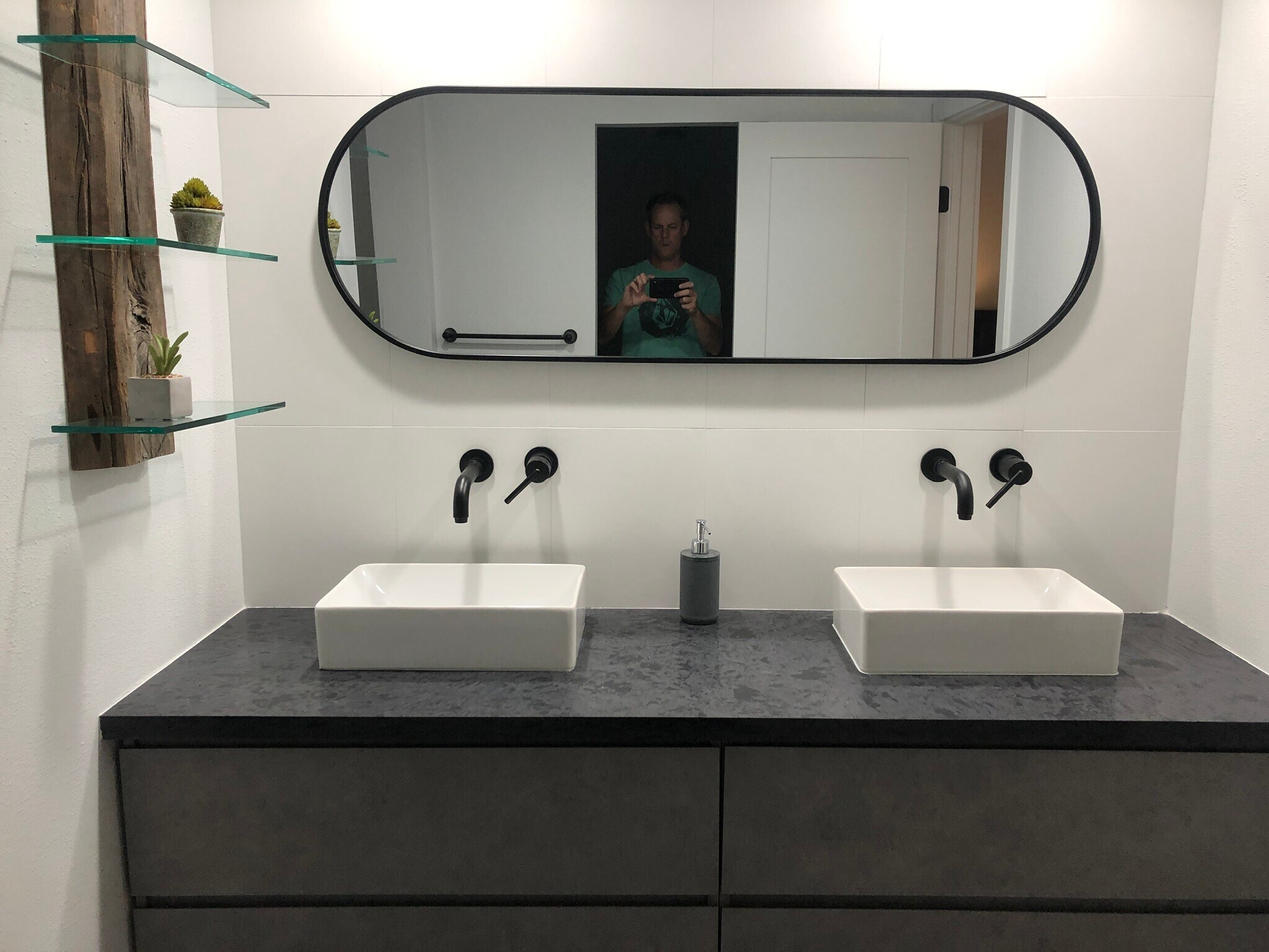 Building Photo - 1412 N Crescent Heights Blvd