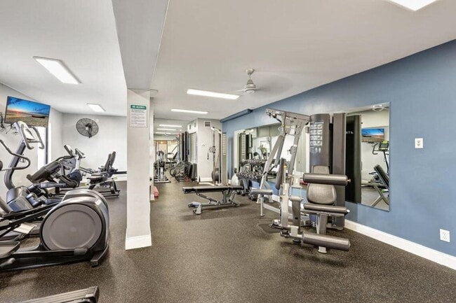 Building Photo - 240 Captains Walk