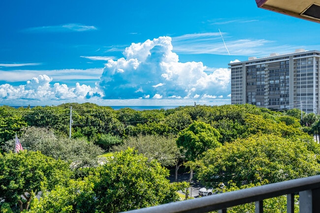 Building Photo - 1111 S Ocean Blvd