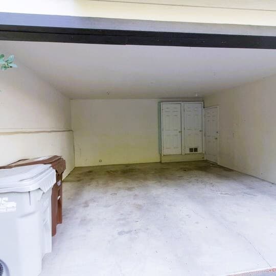 Building Photo - 462 NW Webb St