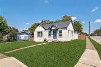 Building Photo - 718 Grandview Ave