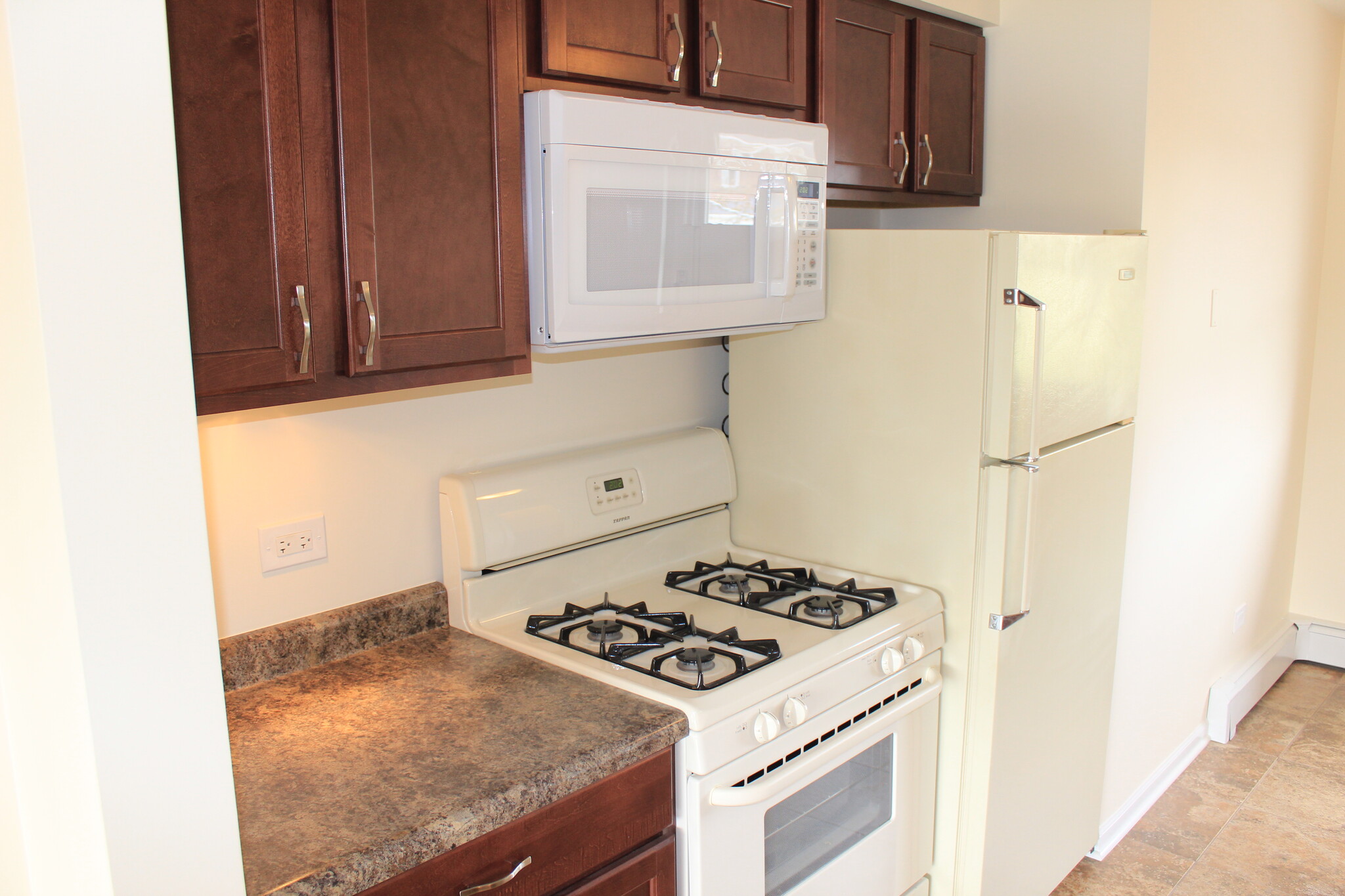 Building Photo - 14437 S Ravinia Ave