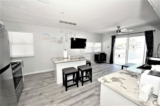 Building Photo - 13711 Gulf Blvd