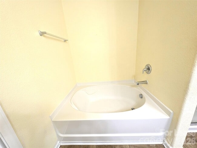 Building Photo - 9223 Avery Meadows Dr