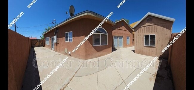 Building Photo - 2461 Consuelo Ln NW